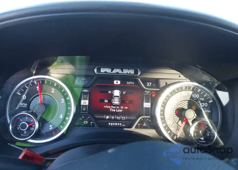 2022 Ram 1500 Big Horn 4X2 5'7 Box из США, поврежденный, VIN 1C6RREFMXNN432052